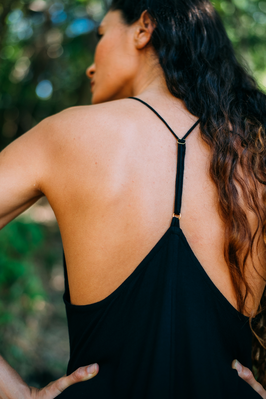 This boho maxi dress features a blend of linen and rayon for a comfortable and stylish fit. It is ethically handcrafted in Bali,